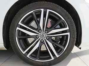 Volvo  T6 Recharge R-Design AHK HarmannKardon Winte