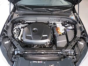 Volvo  T6 Recharge Plus Black Edition HarmanKardon