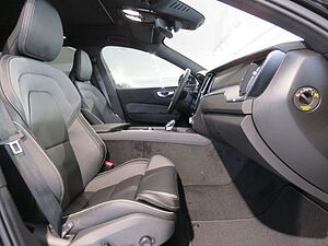 Volvo  T6 Recharge Plus Black Edition HarmanKardon