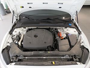 Volvo  T6 AWD Recharge Plug-In Hybrid Plus Dark Win