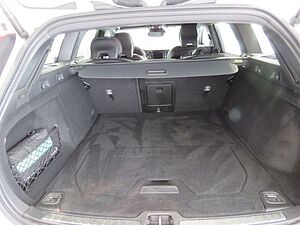 Volvo  T6 AWD Recharge Plug-In Hybrid Plus Dark Win
