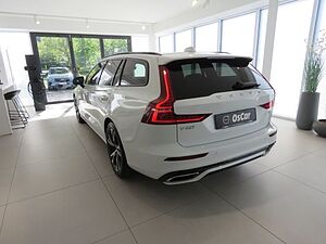 Volvo  T6 AWD Recharge Plug-In Hybrid Plus Dark Win
