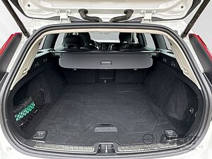 Volvo  T6 AWD Recharge Inscription Expression AHK W