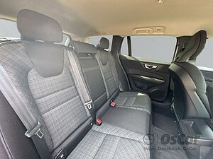 Volvo  B4 D Core Parkassistenz-P. Winter-P. Frontsc