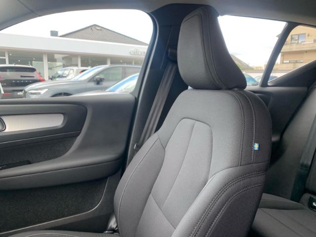 Volvo  Inscription Expression Recharge Plug-In Hyb
