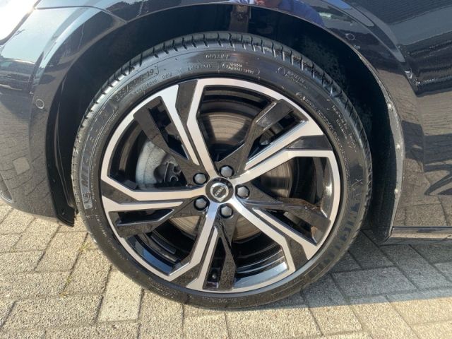 Volvo  B5 AWD Ultimate Dark Head Up Bowers&Wilkins