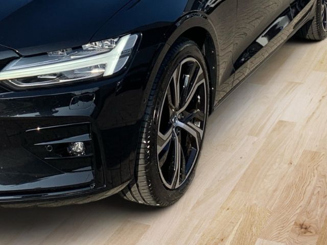 Volvo  B5 AWD Ultimate Dark Head Up Bowers&Wilkins