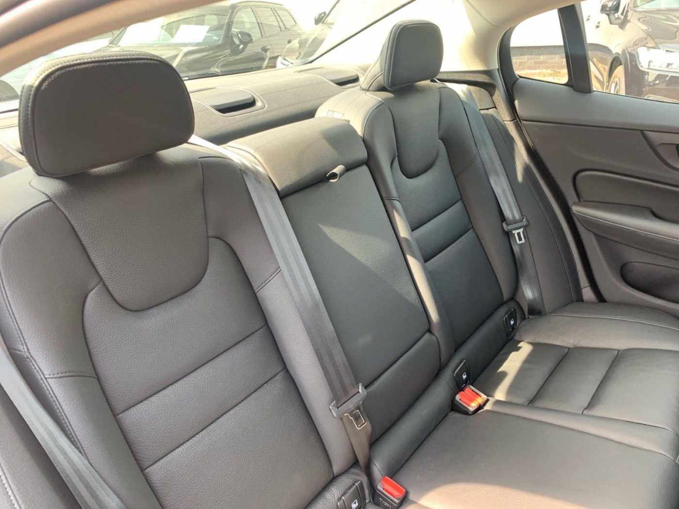 Volvo  B5 AWD Plus Dark Abstandstempomat  el. Sitze