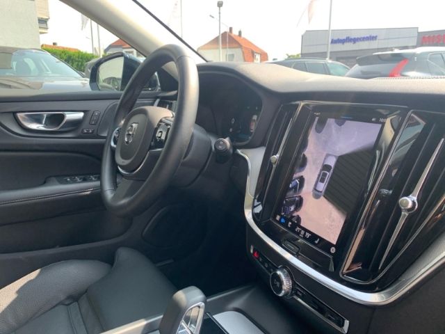 Volvo  B4 Plus Dark Voll LED el. GSHD el. Sitze Abs
