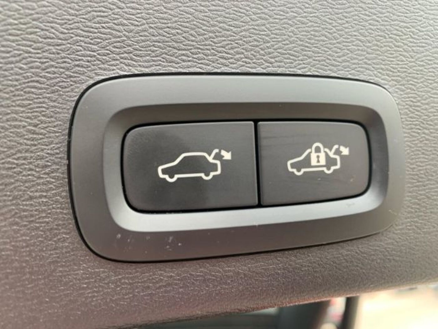 Volvo  B3 Abstandstempomat Pilot Assist BLIS Googl