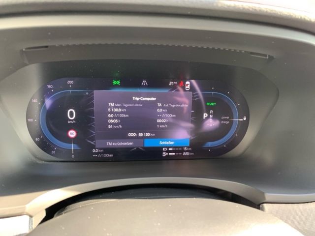 Volvo  T6 AWD Plus Dark Pilot Assist Abstandstempom