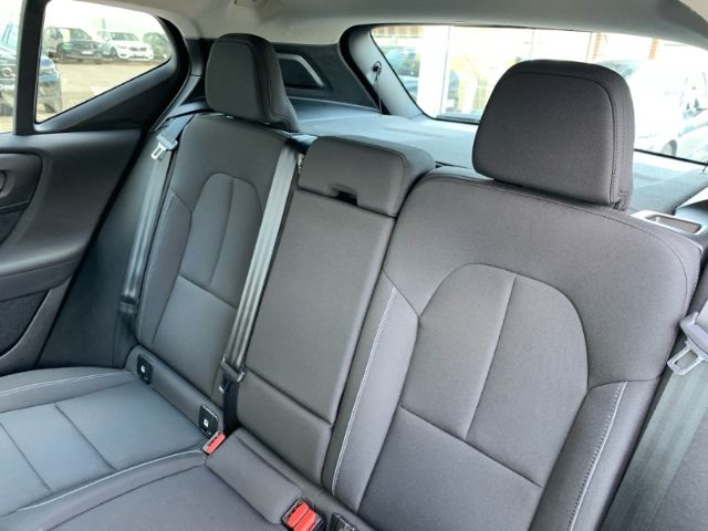 Volvo  T3 Momentum Pro Navi Sitzheizung Kamera Len