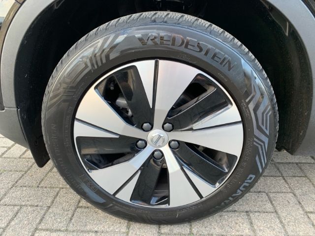 Volvo  T3 Momentum Pro Navi Sitzheizung Kamera Len