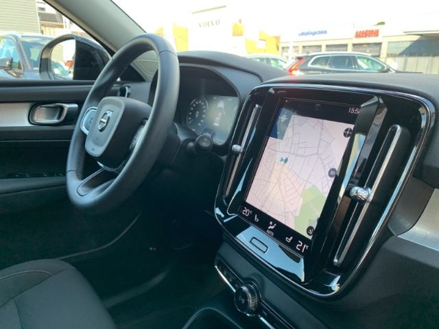 Volvo  T3 Momentum Pro Navi Sitzheizung Kamera Len