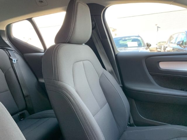 Volvo  T3 Momentum Pro Navi Sitzheizung Kamera Len