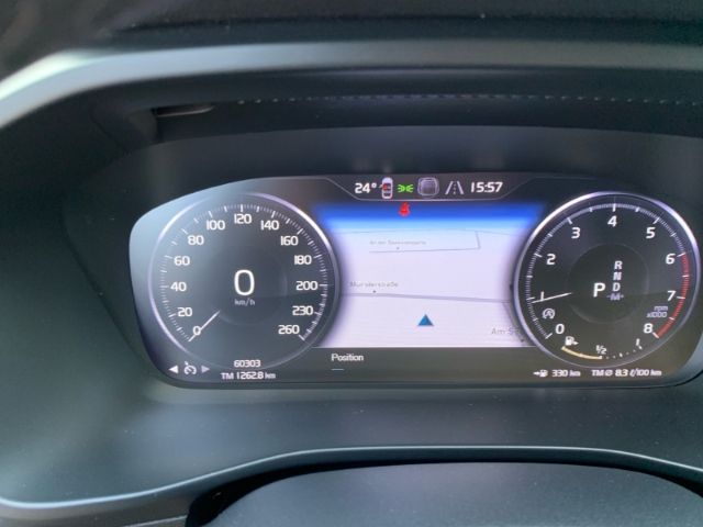 Volvo  T3 Momentum Pro Navi Sitzheizung Kamera Len