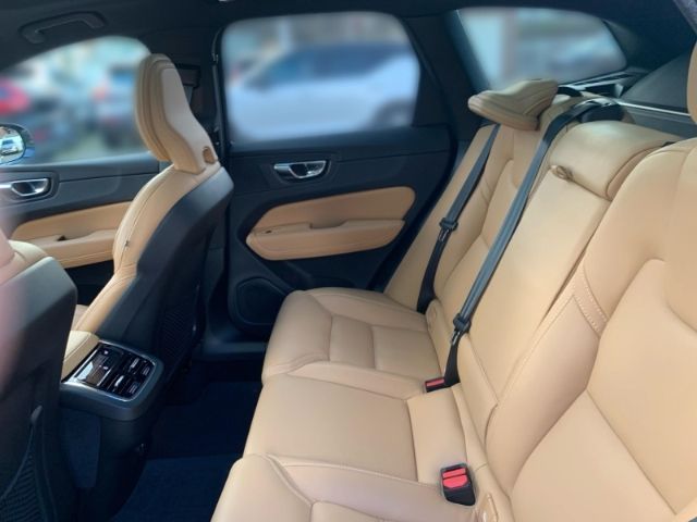 Volvo  B4 AWD Inscription Standheizung Voll LED Ma