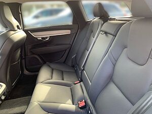 Volvo  B4 Ultimate Dark el. GSHD HUD el. Sitze