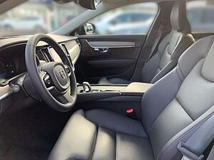 Volvo  B4 Ultimate Dark el. GSHD HUD el. Sitze