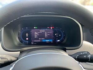 Volvo  B4 Ultimate Dark el. GSHD HUD el. Sitze