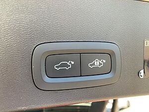 Volvo  T3 R-Design Voll LED Abstandstempomat el. S