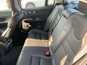 Volvo  B5 AWD Ultimate Dark Head Up Bowers&Wilkins