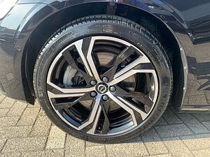 Volvo  B5 AWD Ultimate Dark Head Up Bowers&Wilkins