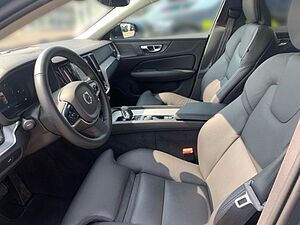 Volvo  B4 Plus Dark Voll LED el. GSHD el. Sitze Abs