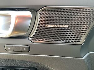 Volvo  T4 Recharge Plus Bright el. Sitze Navi harm
