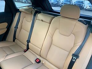 Volvo  B4 AWD Inscription Standheizung Voll LED Ma