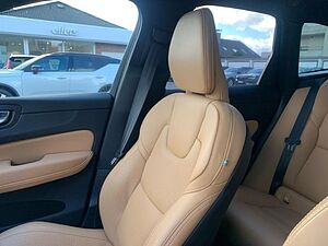 Volvo  B4 AWD Inscription Standheizung Voll LED Ma