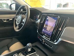 Volvo  B4 Ultimate Dark el. GSHD HUD Standheizung V