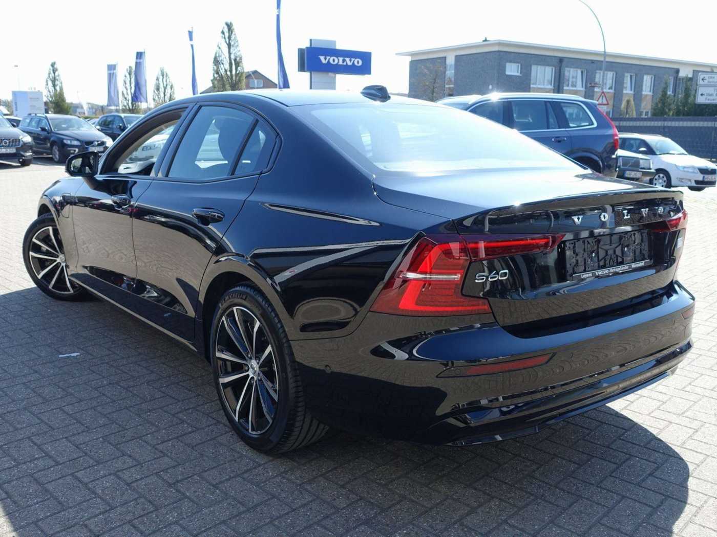 Volvo  Recharge Ultimate T8 AWD/HeadUP/360°/H&K