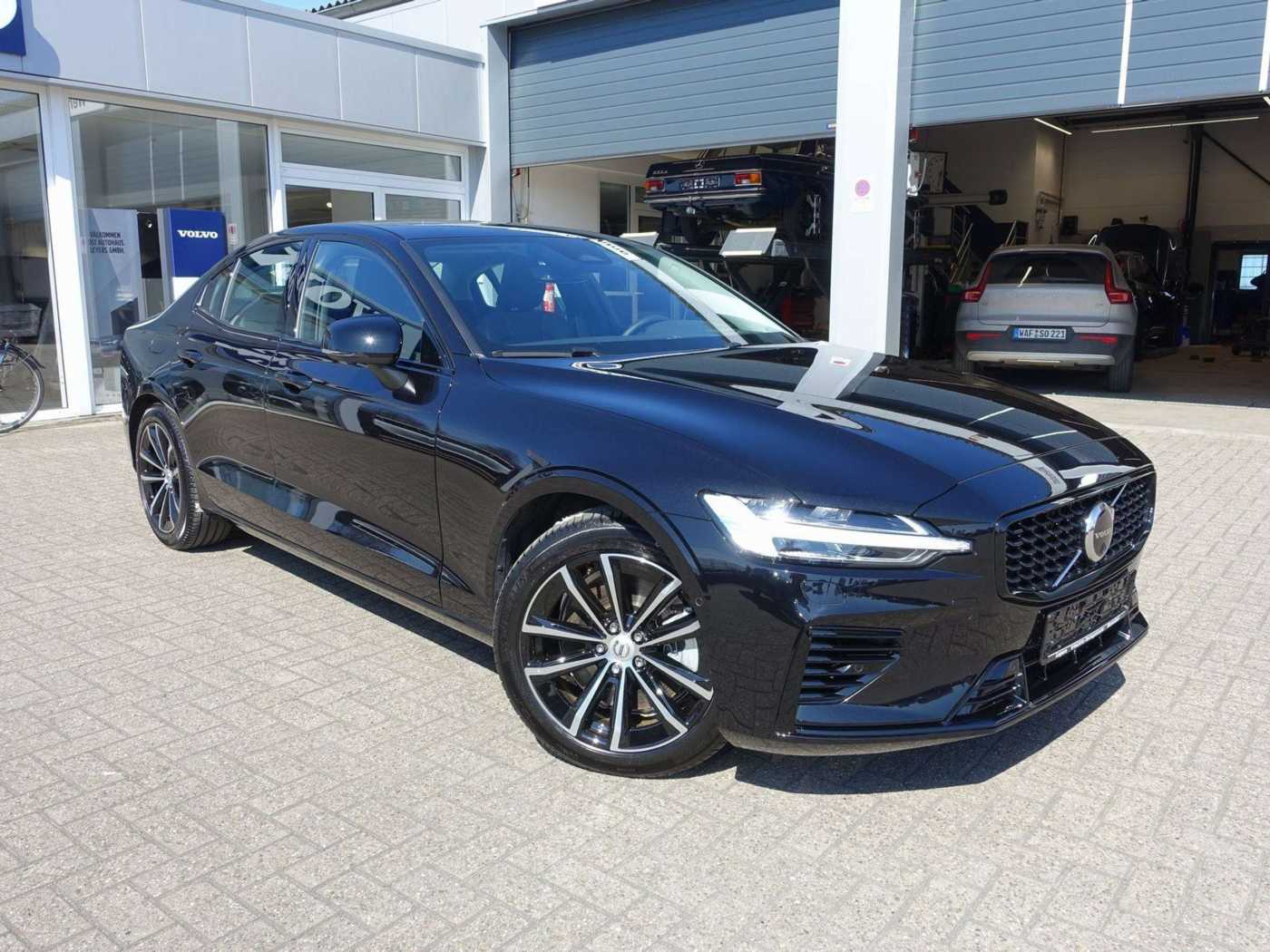 Volvo  Recharge Ultimate T8 AWD/HeadUP/360°/H&K
