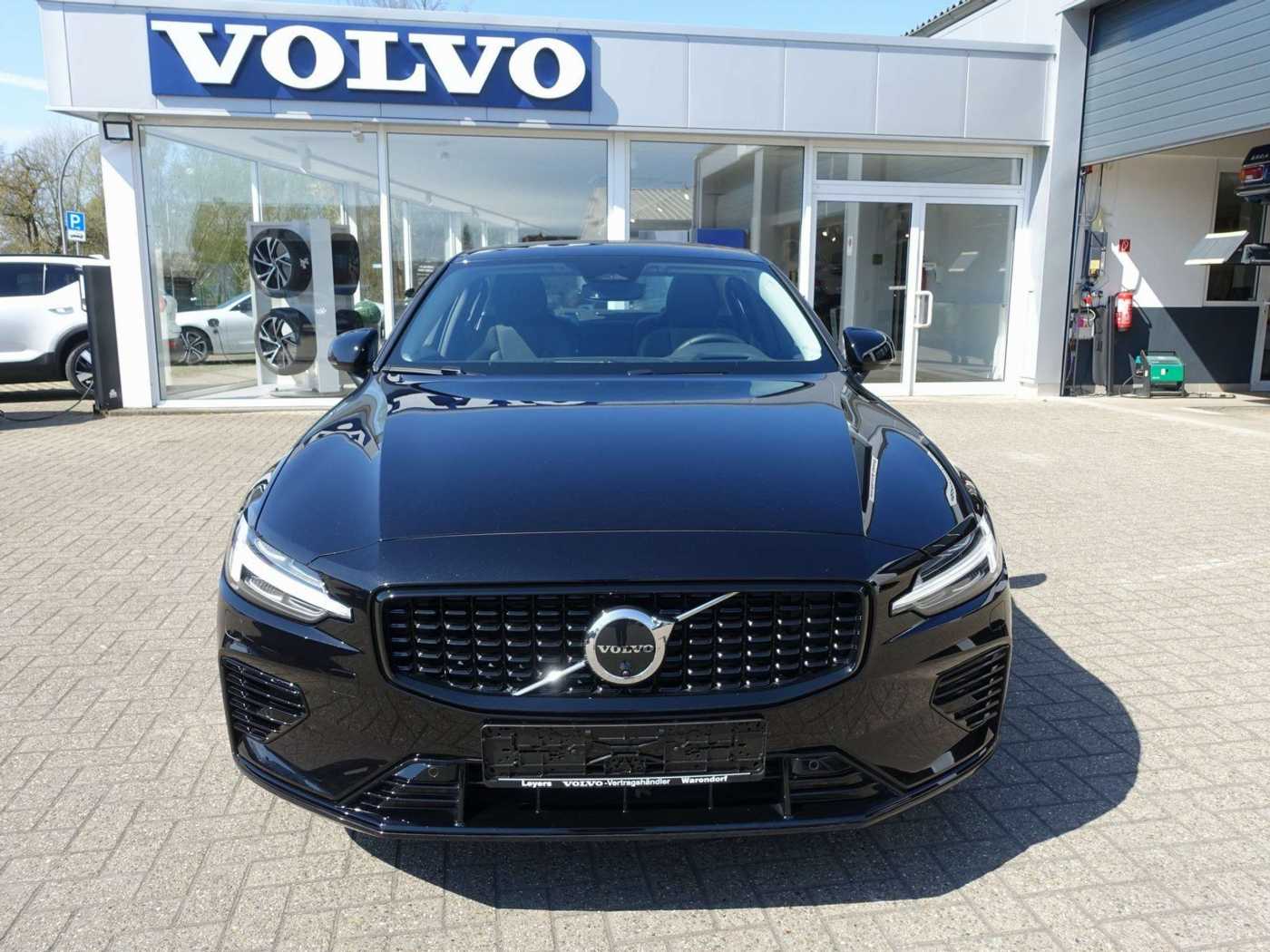 Volvo  Recharge Ultimate T8 AWD/HeadUP/360°/H&K