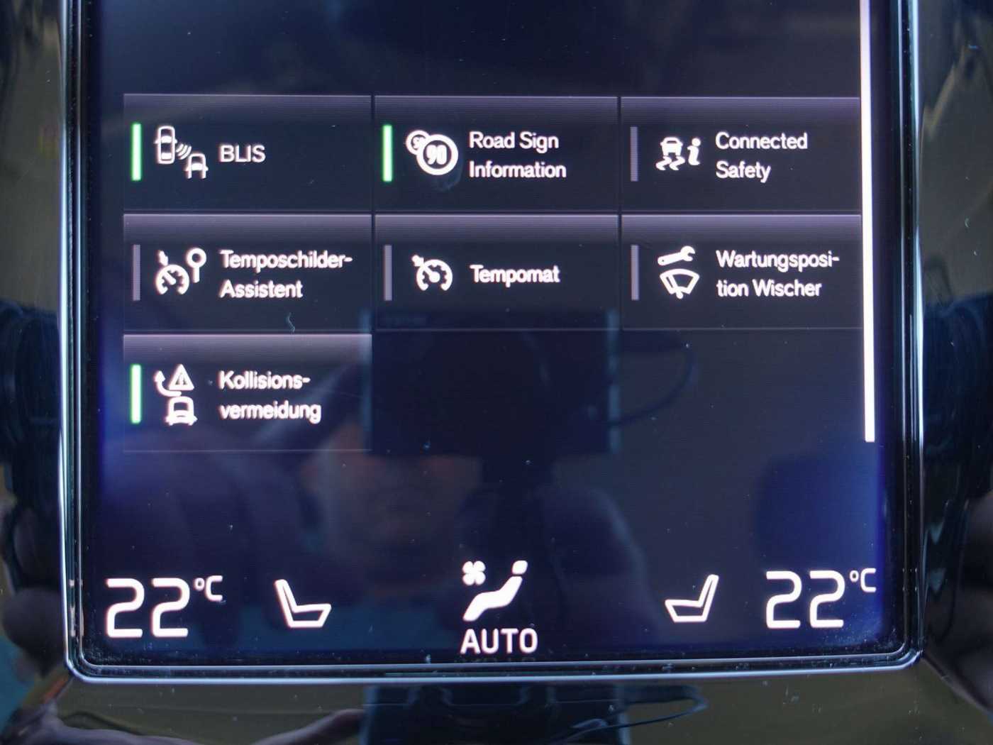 Volvo  T6 AWD Momentum Leder/ACC/Kamera/AHK