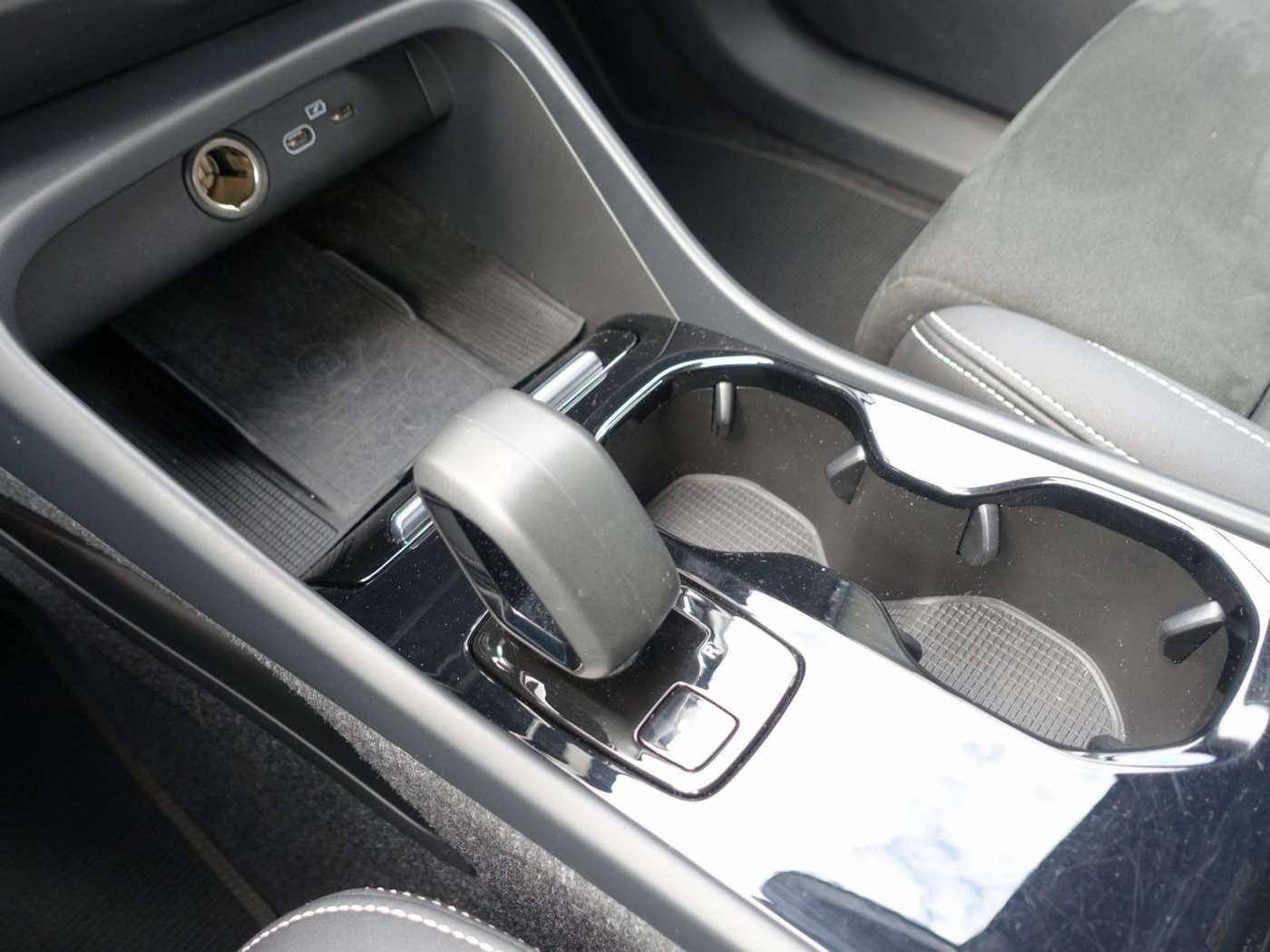 Volvo  Recharge Plus/Kamera/BLIS/Carplay