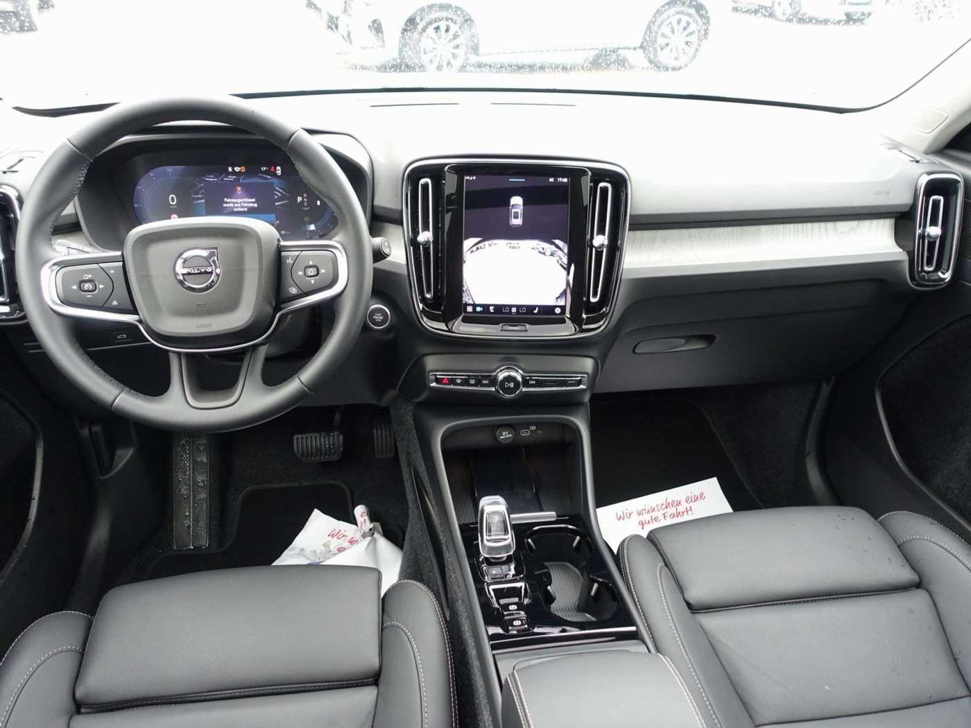 Volvo  Ultra B4 Dark/Pano/BLIS/H&K/Memory/360°