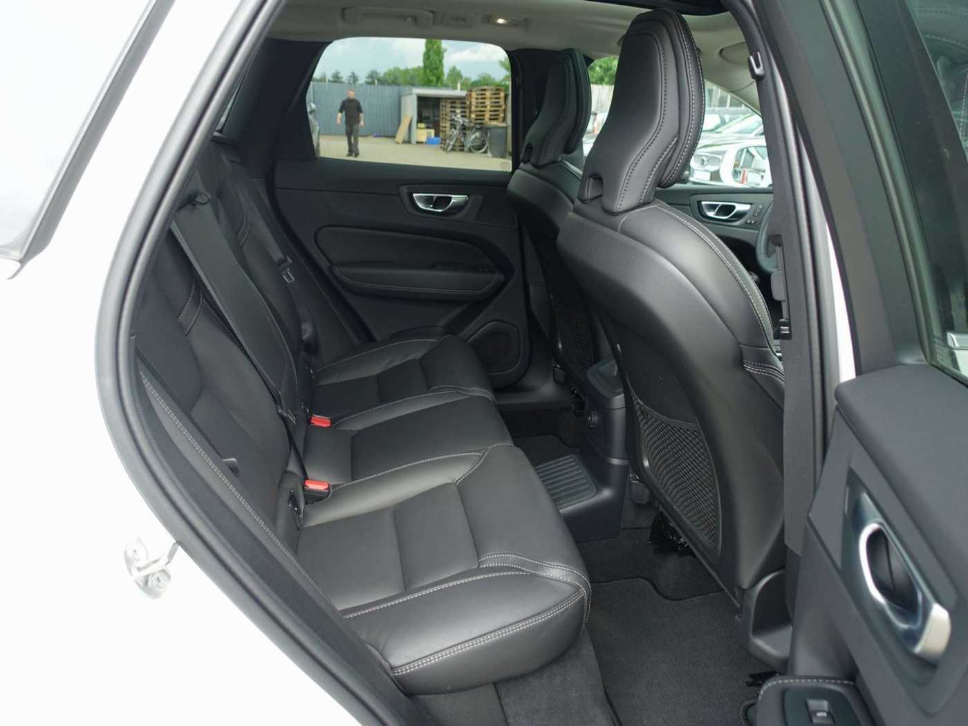 Volvo  Recharge Plus T8 AWD/Pano/H&K/FourC/360°