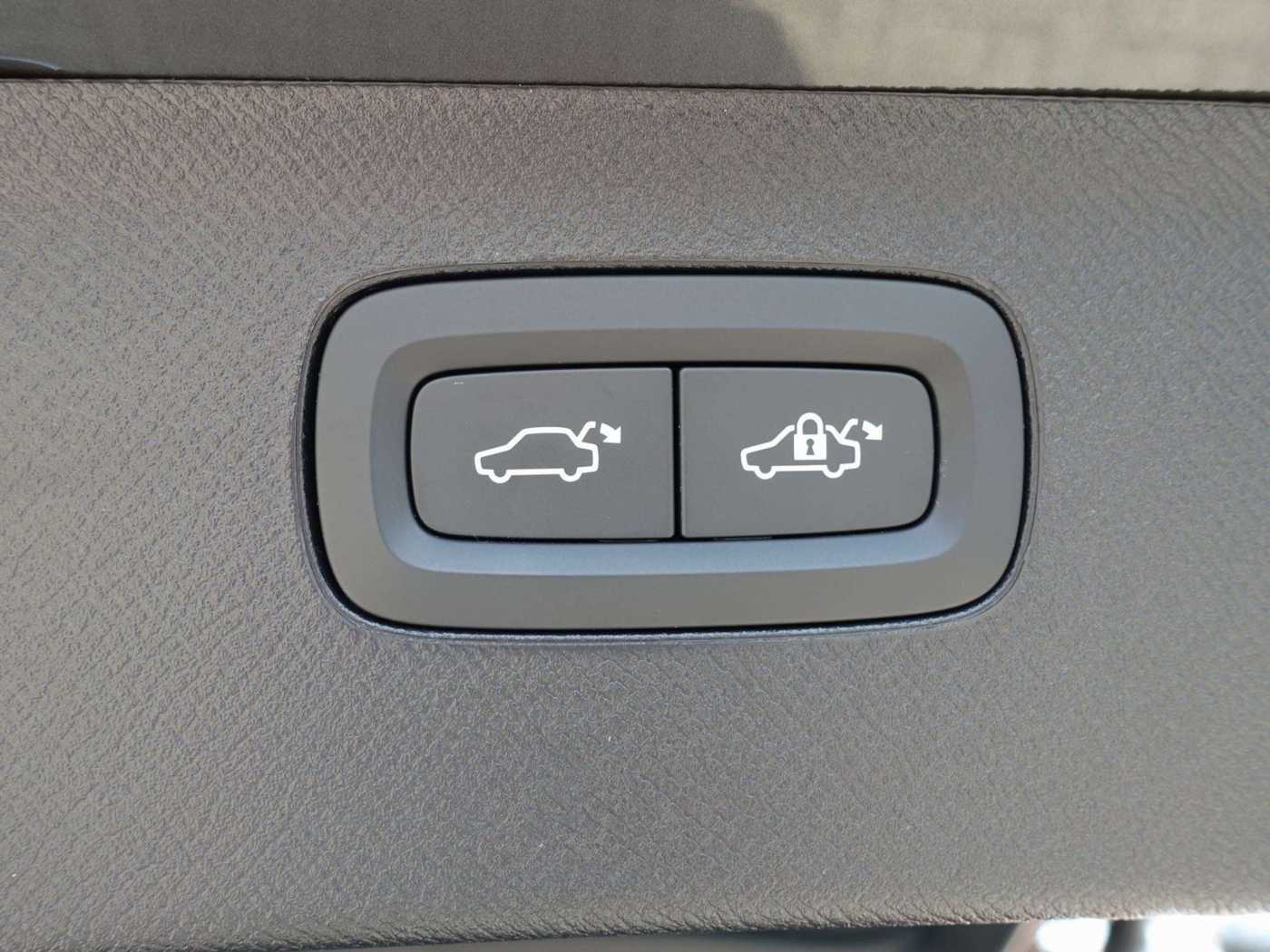 Volvo  Recharge Plus T8 AWD Pano,360°, FourC, LED