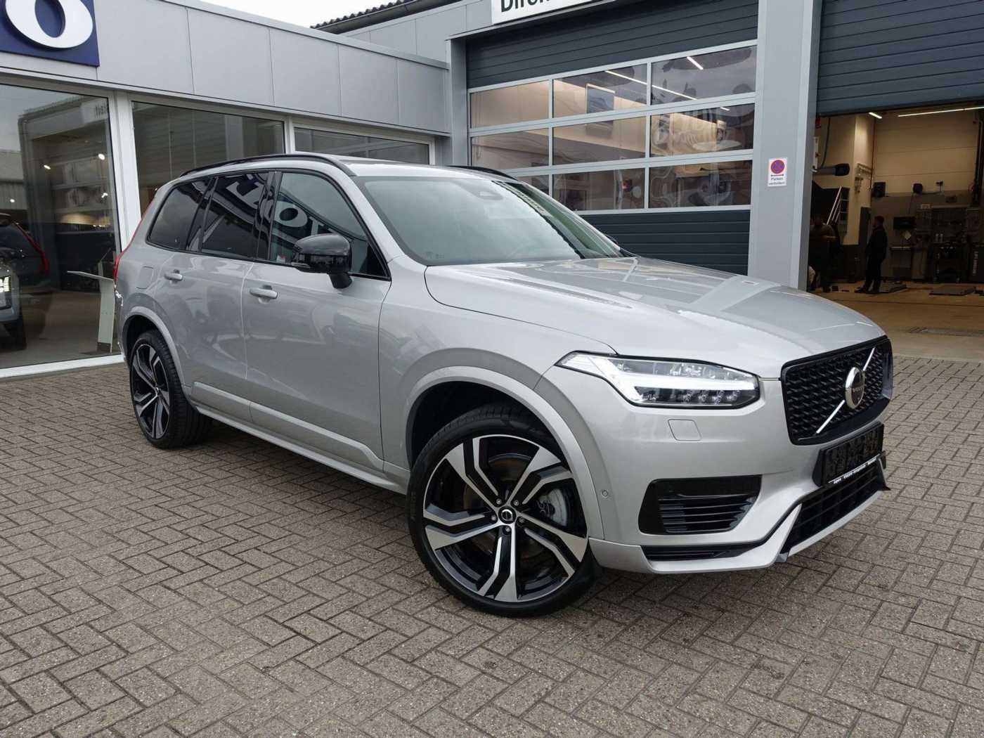 Volvo  Ultra Dark T8 AWD Plug-in Hybrid/B&W/Massag