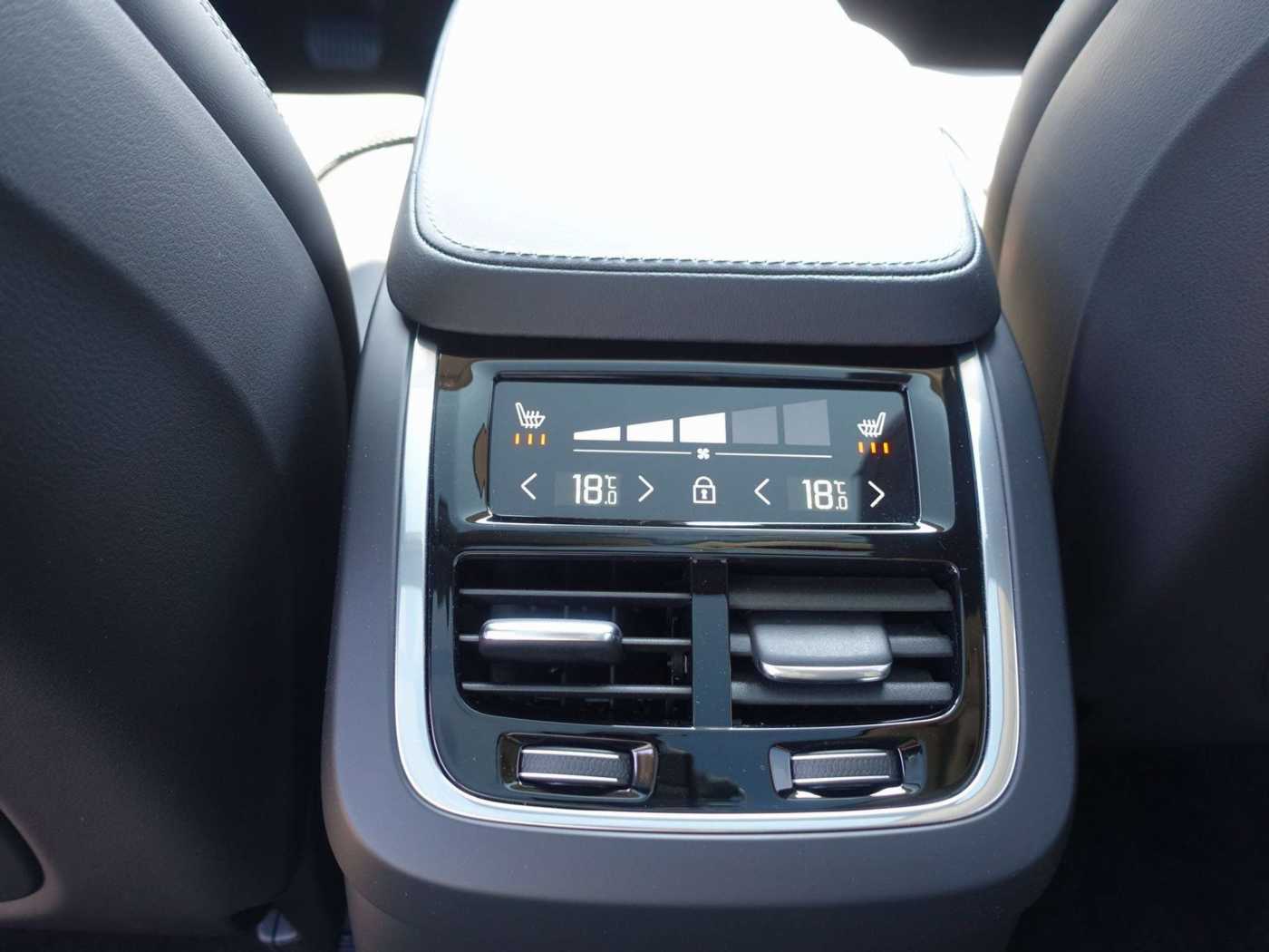 Volvo  Recharge Plus T8 AWD/FourC/360°Cam/Pano.
