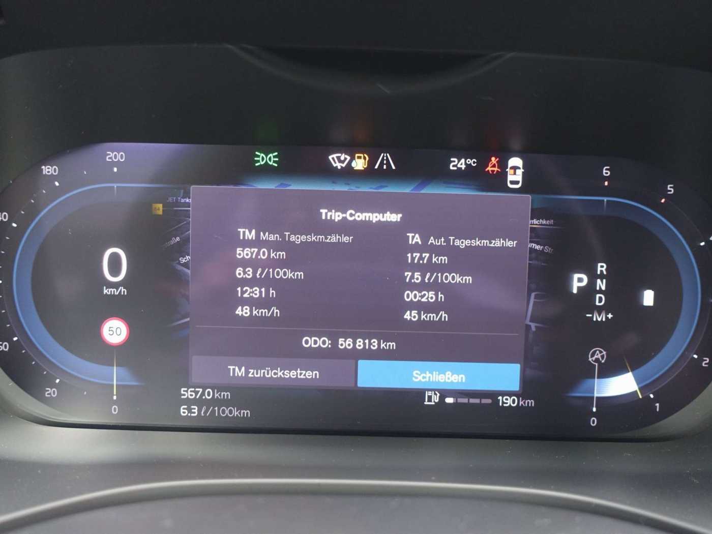 Volvo  B4 Dark/Pano/AHK/Kamera/H&K/Memory/Carplay