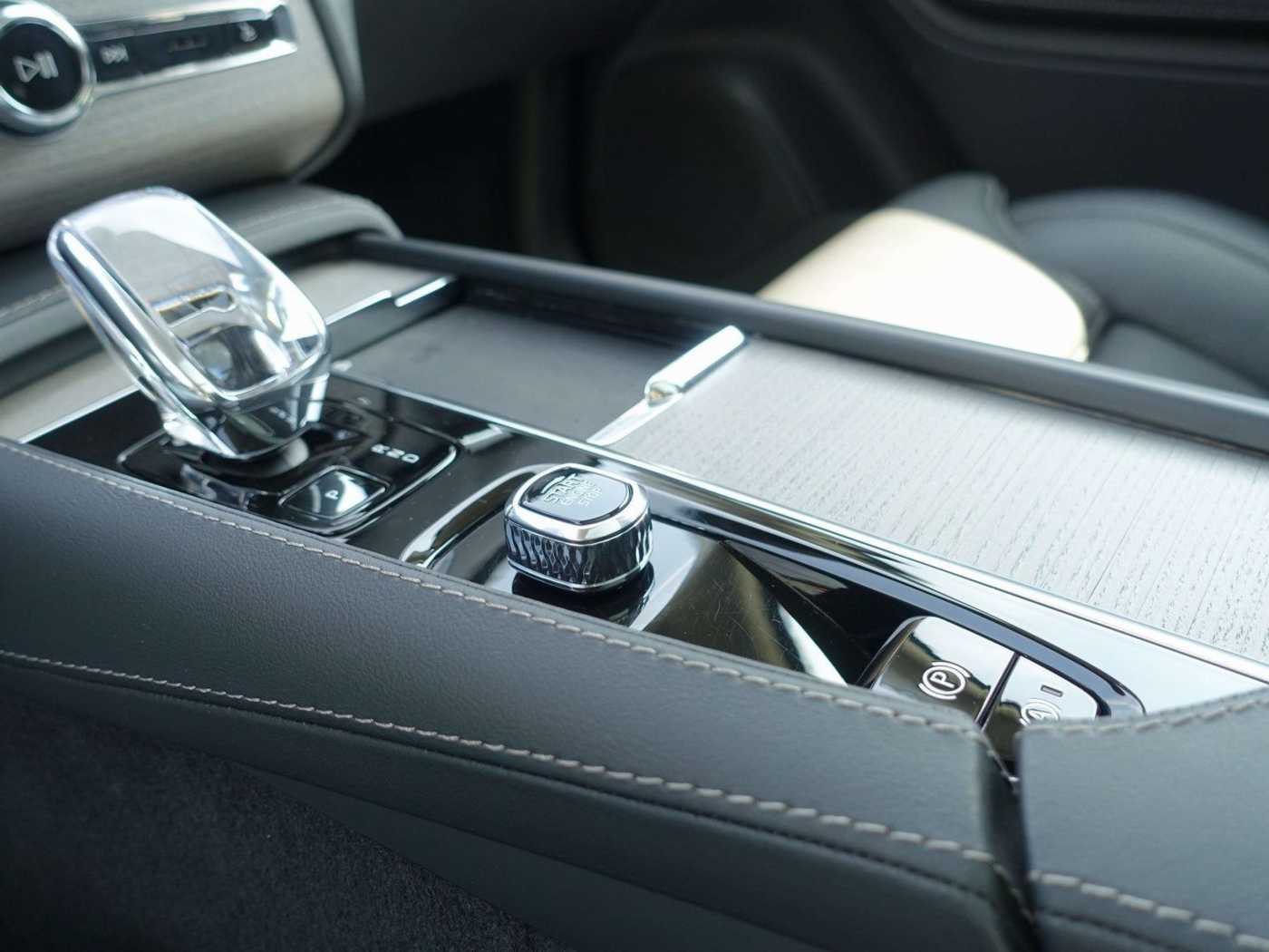 Volvo  Recharge Ultimate T8 AWD/360°/Pano/B&W/BLS