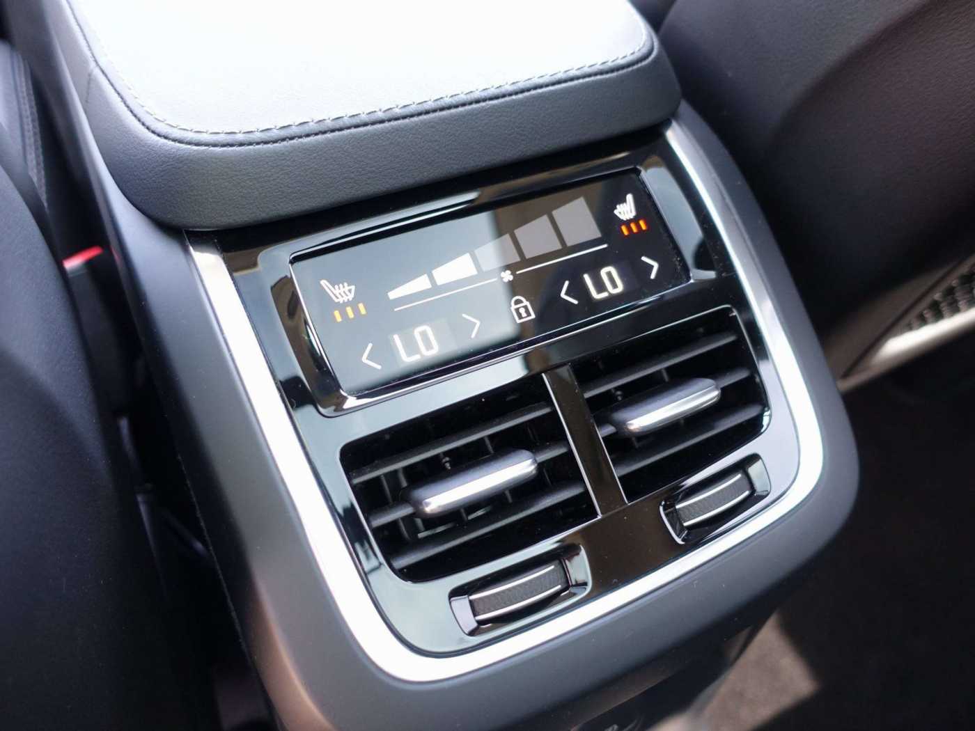 Volvo  Recharge Ultimate T8 AWD/360°/Pano/B&W/BLS