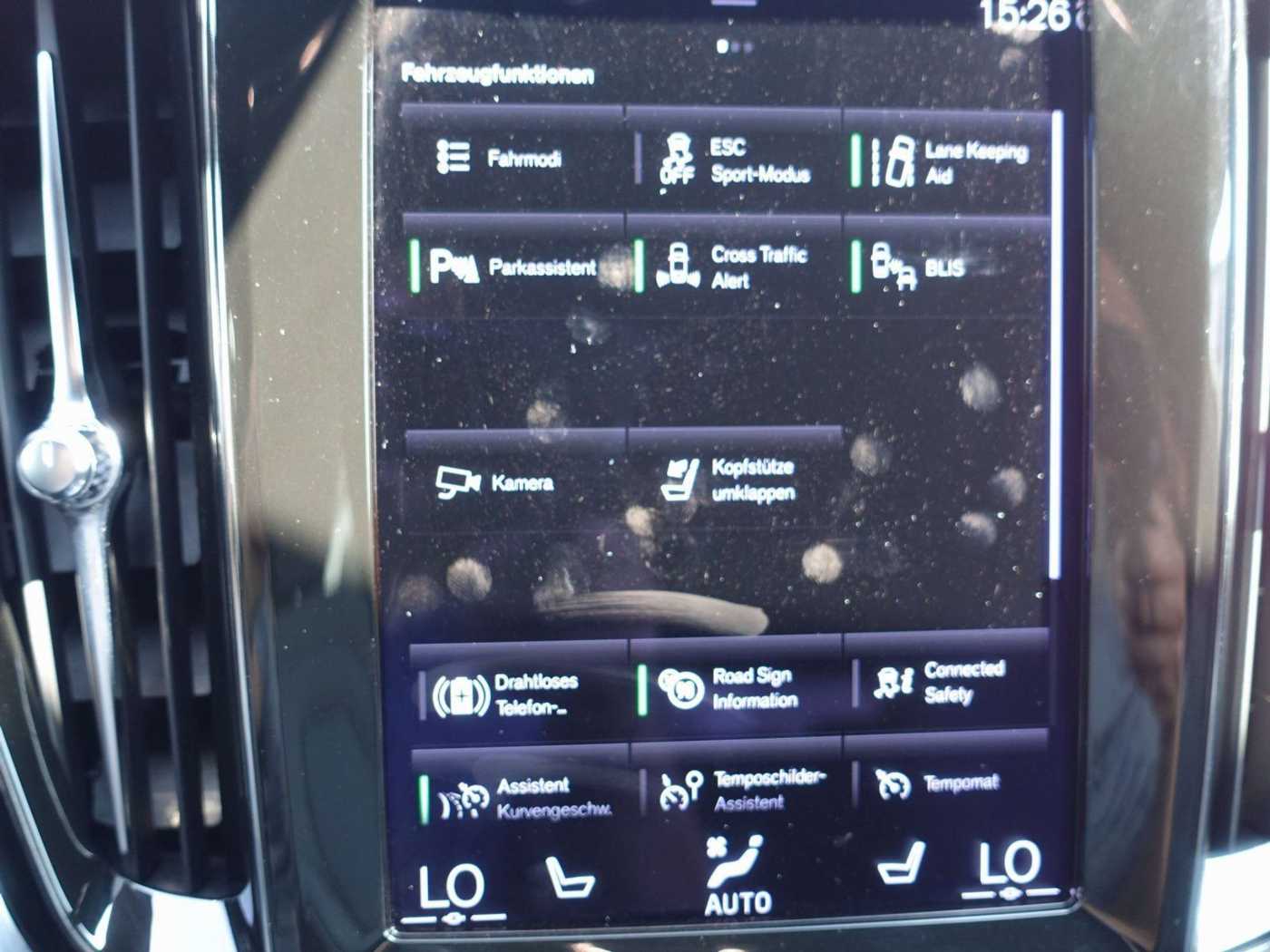 Volvo  B4 R-Design/Carplay/Kamera/Memory/H&K/BLIS