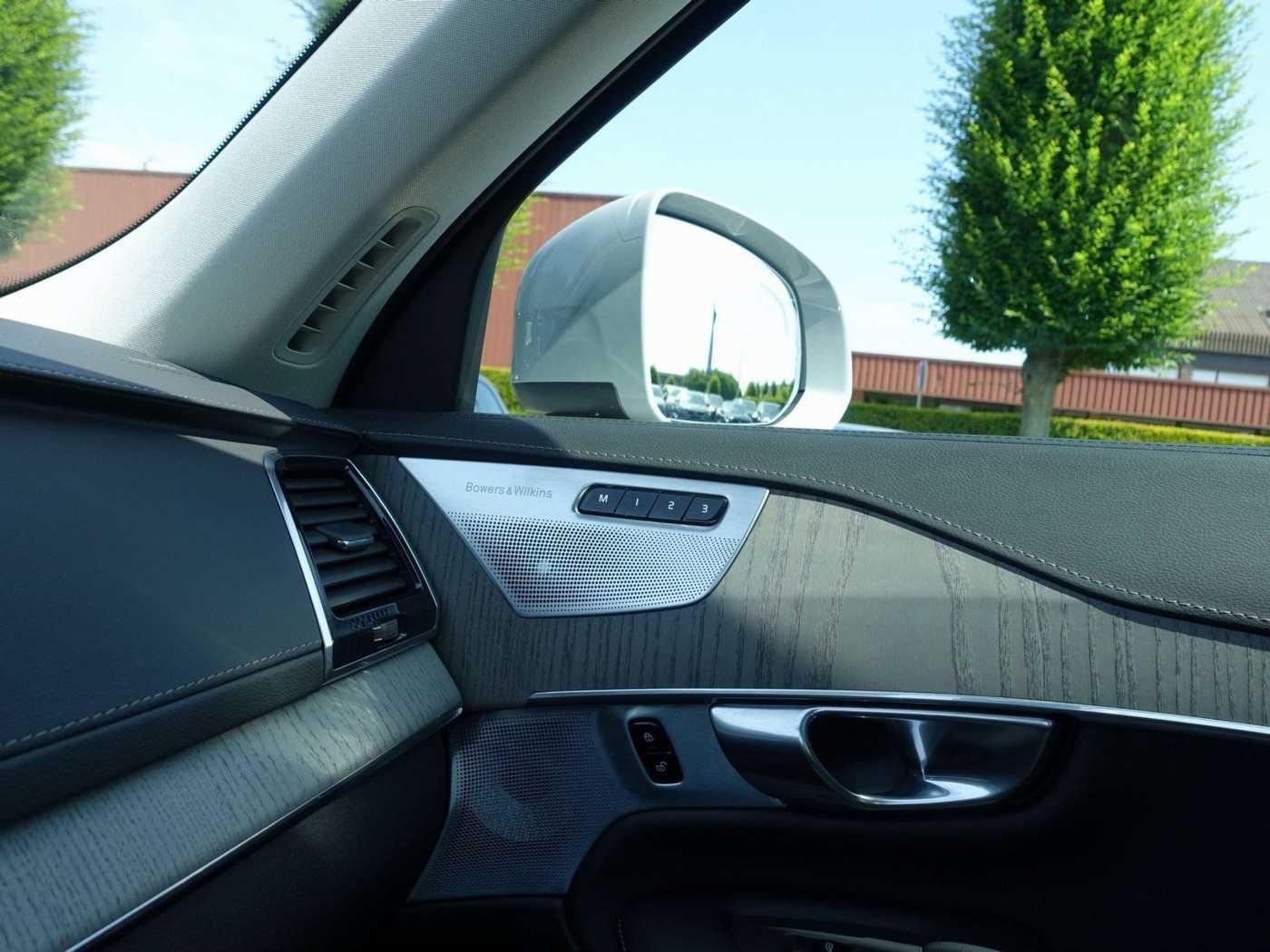 Volvo  Plus T8 AWD/HeadUP/Pano/B&W/360°/BLIS/FourC