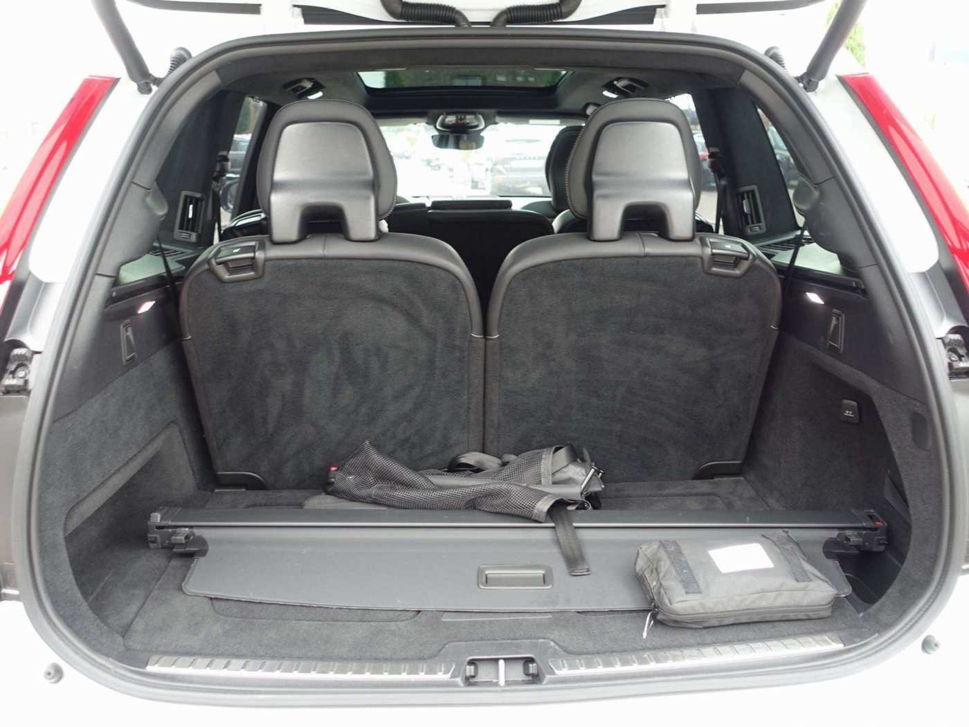 Volvo  Recharge Ultimate Dark T8 AWD/B&W/360°/Pano
