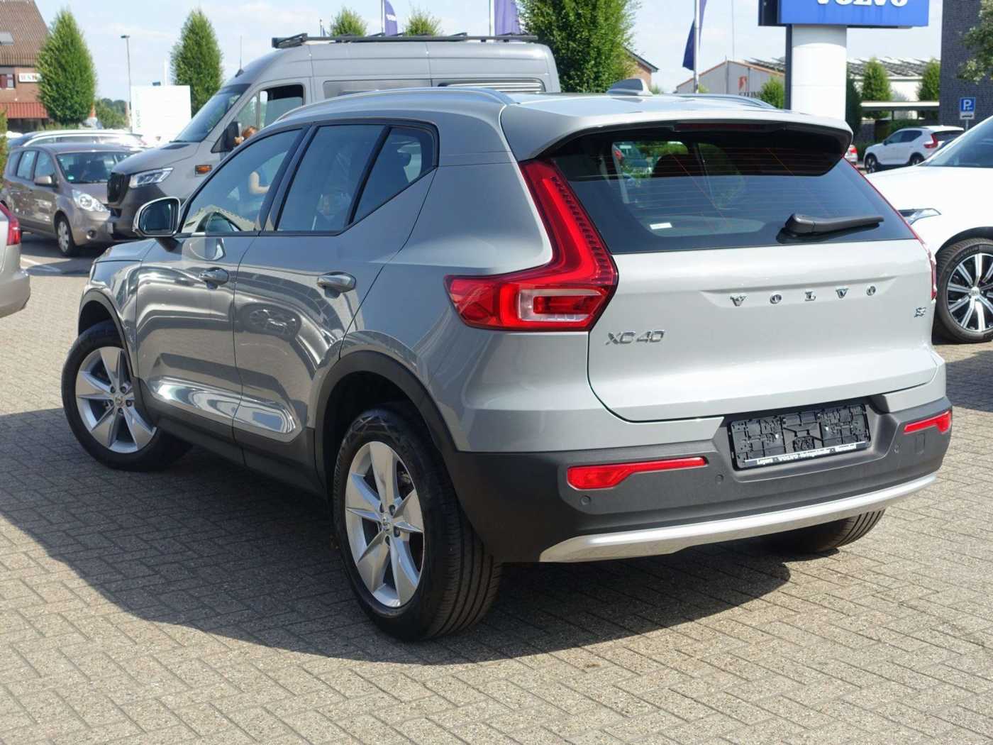 Volvo  Core B3 Mild-Hybrid BLIS/ACC/KAMERA/SHZ