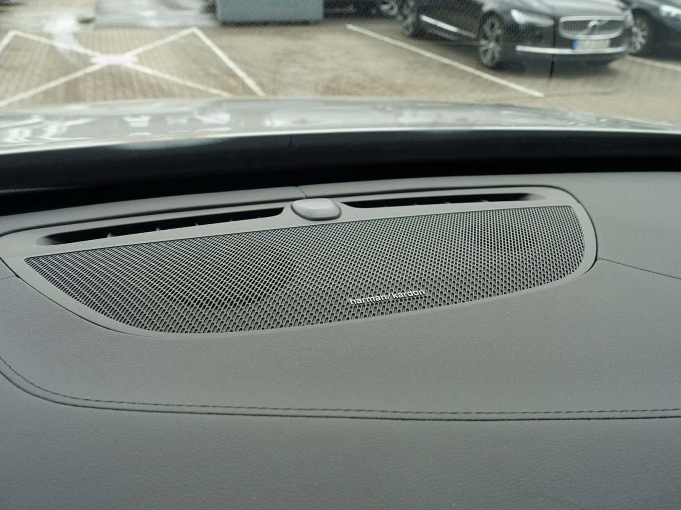 Volvo  Plus Dark T8 AWD /FourC/AHK/Pano/360°Cam
